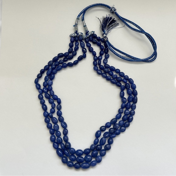 Stunning Triple Strand Blue Sapphire Bead Necklace - Picture 8 of 10